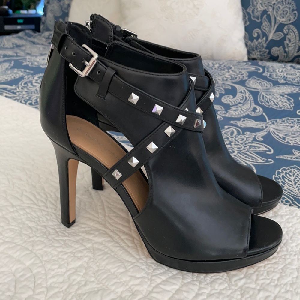 NEW MARC FISHER SHOES SIZE 9M
